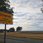 Wohlfuehl-orte24 Am Hafen In Schaprode, Ruegen شابرود