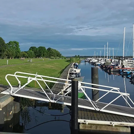 Wohlfuehl-orte24 Am Hafen In Schaprode, Ruegen דירה *