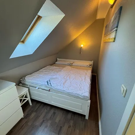 Apartment Wohlfuehl-orte24 Am Hafen In Schaprode, Ruegen