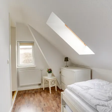 Wohlfuehl-orte24 Am Hafen In Schaprode, Ruegen Apartment